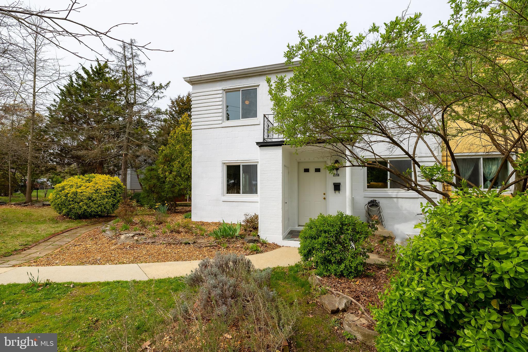 27 Ridge Road Greenbelt, MD 20770 - Photo 4 of 49 Gallery Image 4