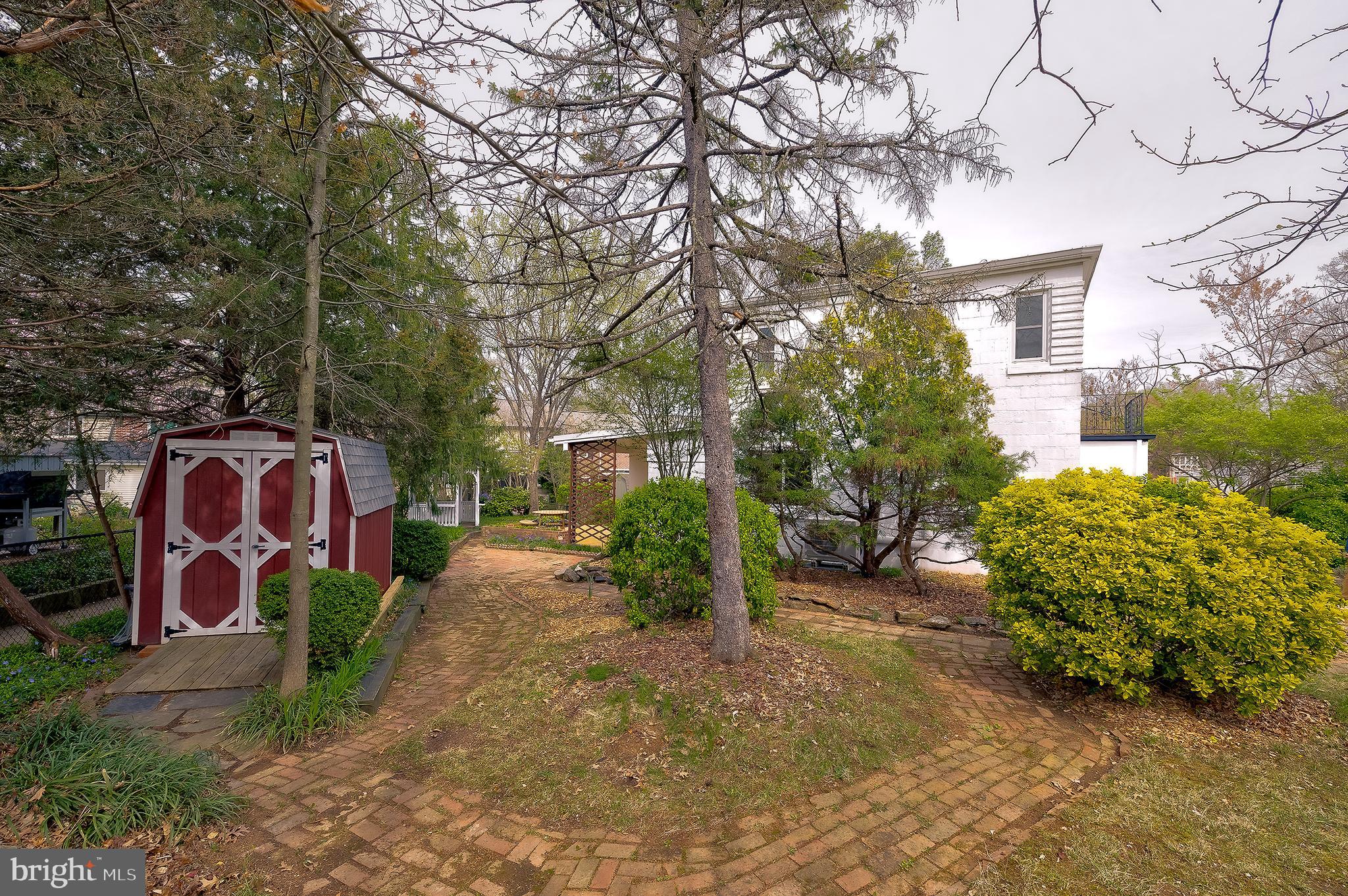 27 Ridge Road Greenbelt, MD 20770 - Photo 5 of 49 Gallery Image 5
