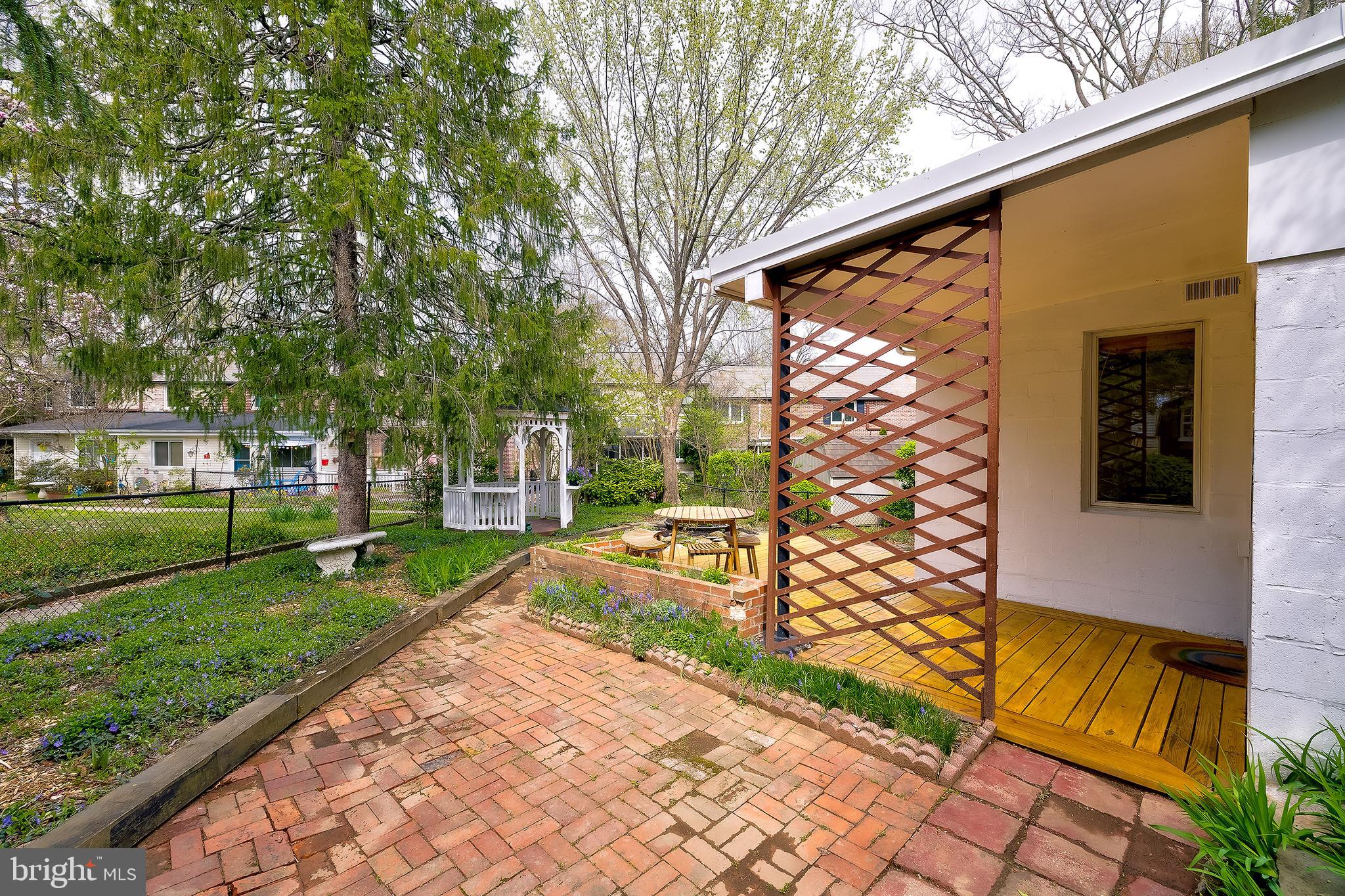 27 Ridge Road Greenbelt, MD 20770 - Photo 9 of 49 Gallery Image 9