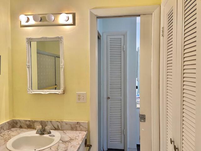 8617 Boca Drive Boca Raton, FL 33433 - Photo 15 of 19 Bathroom