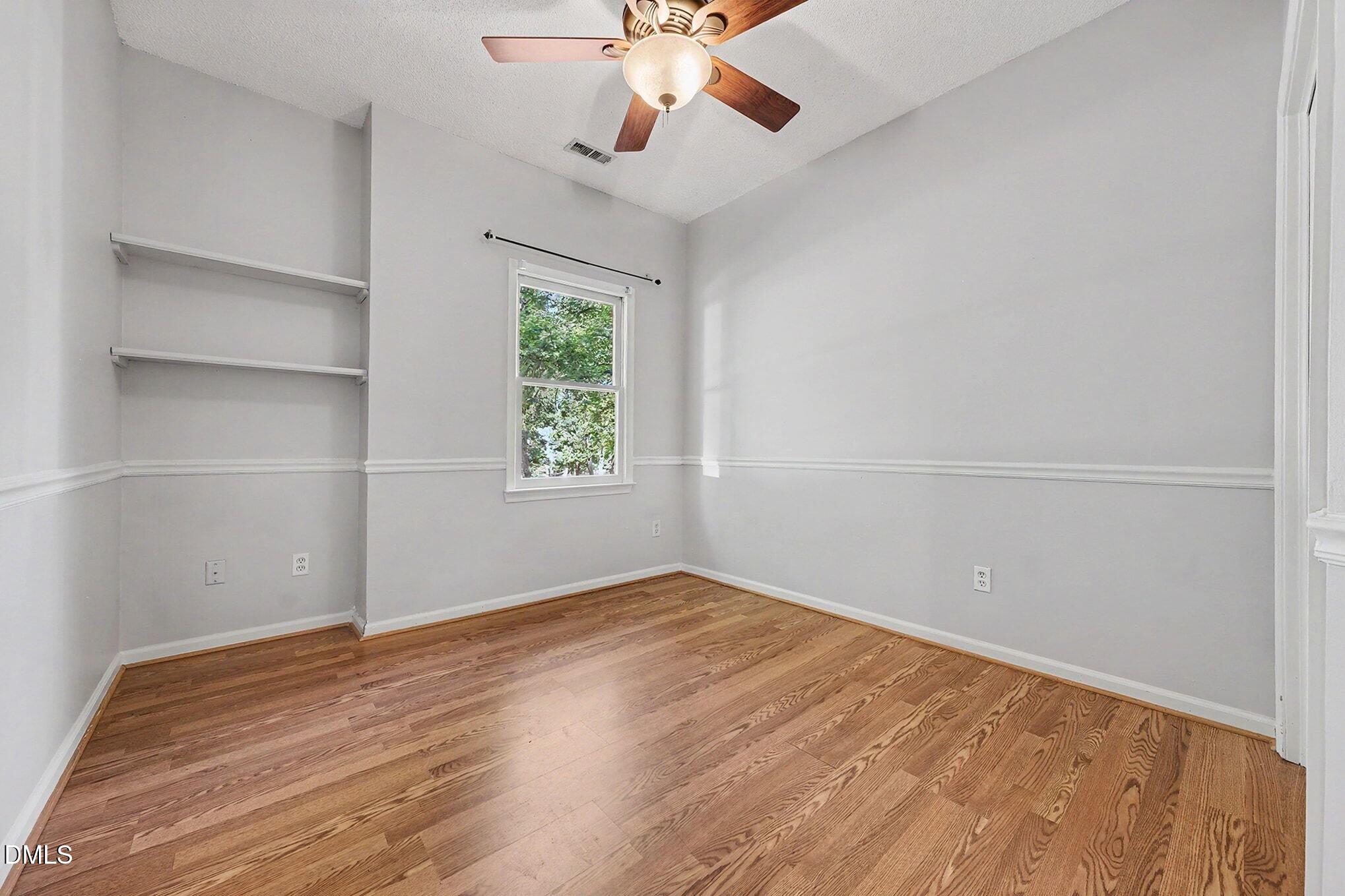 12104 Queensbridge Court Raleigh, NC 27613 - Photo 15 of 22 014_file_9571