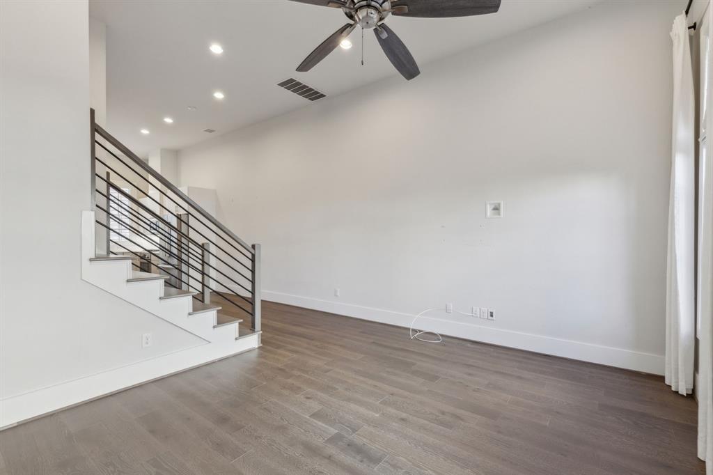 14955 Oak Street Addison, TX 75001 - Photo 11 of 39