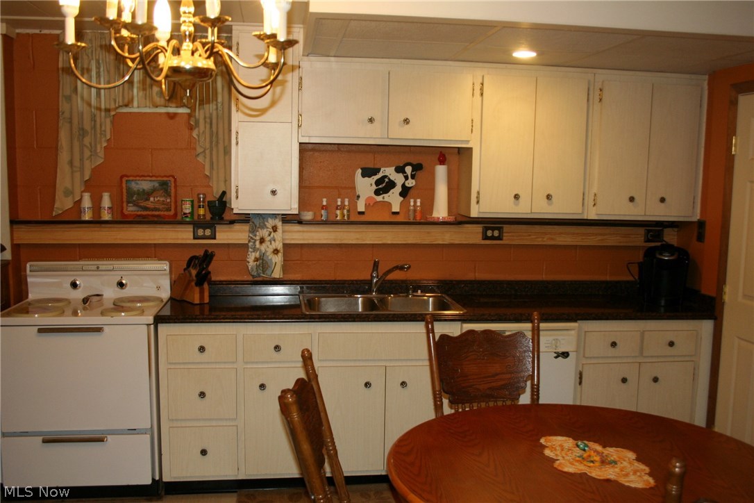 10375 West Smith Road Litchfield, OH 44253 - Photo 25 of 35 Kitchen In Lower Level