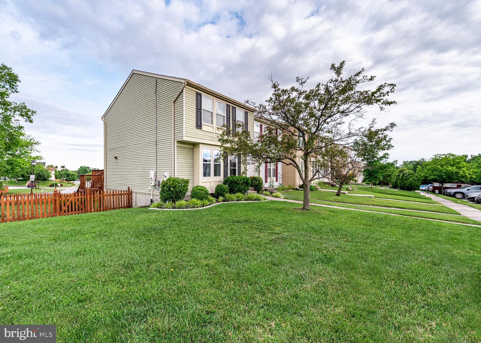 9 Rader Court Baltimore, MD 21234 - Photo 3 of 24 HUGE corner lot = twice the yard of the neighbors!
