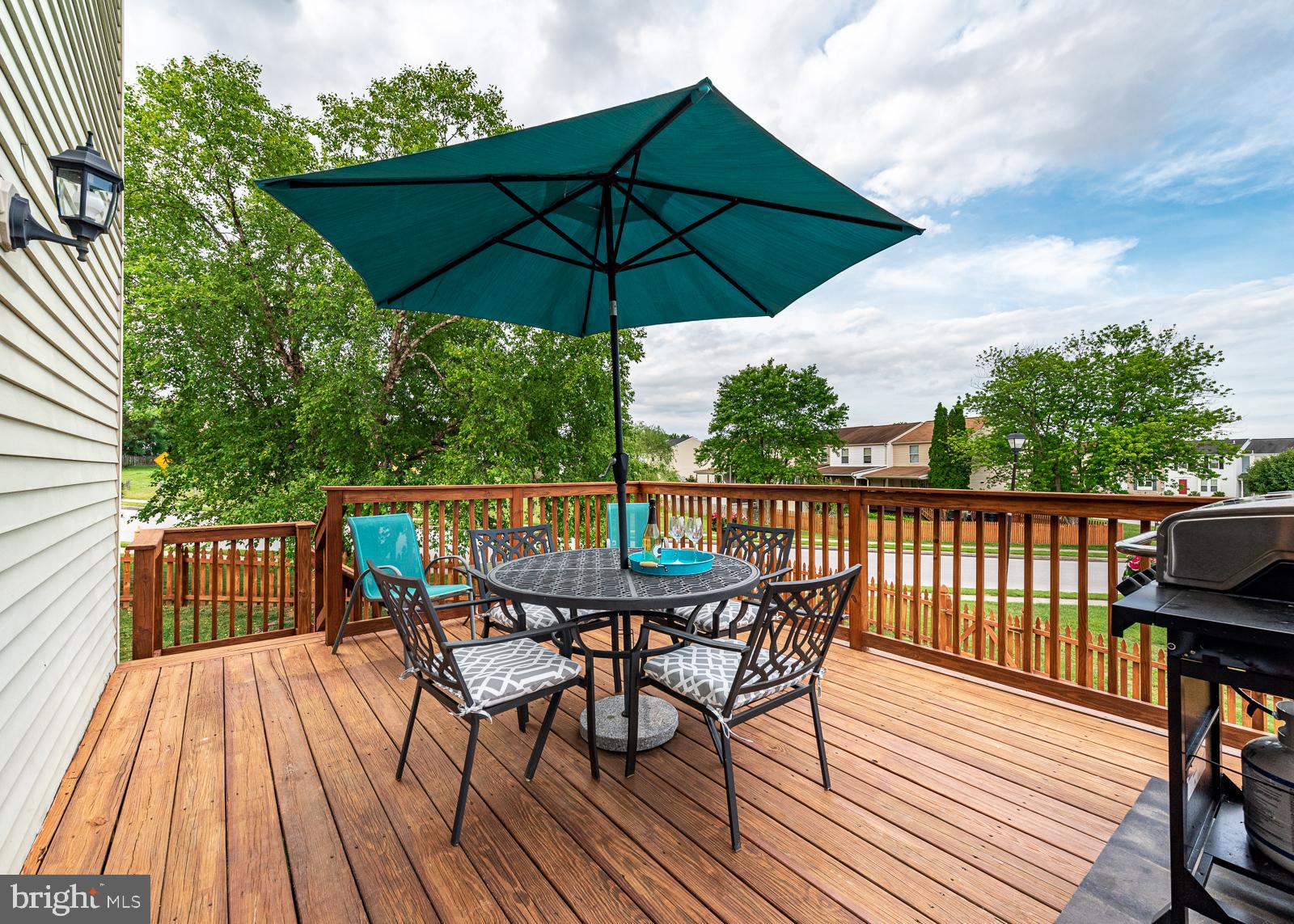 9 Rader Court Baltimore, MD 21234 - Photo 10 of 24 Large deck overlooking fenced yard