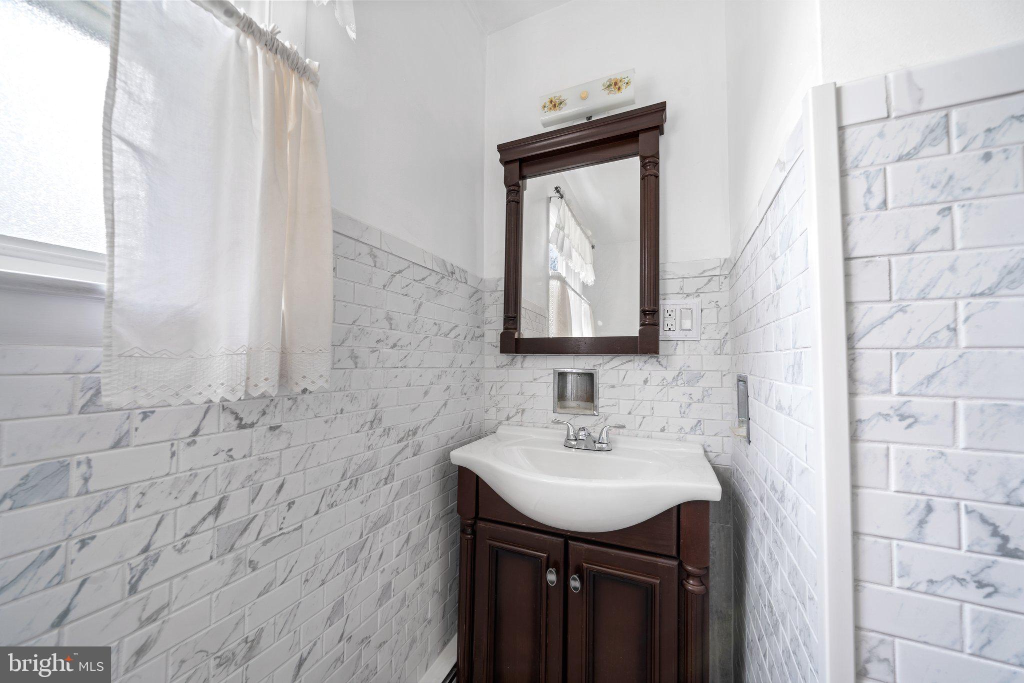 118 Township Line Road Exton, PA 19341 - Photo 4 of 25 Gallery Image 4