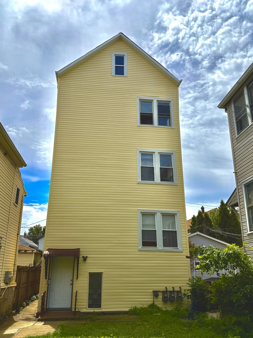 937 West 33rd Place, Unit 3F Chicago, IL 60608 - Photo 1 of 11