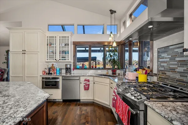 $3,200,000 | 544 South Stewart Court, Coeur D'Alene, ID 83814