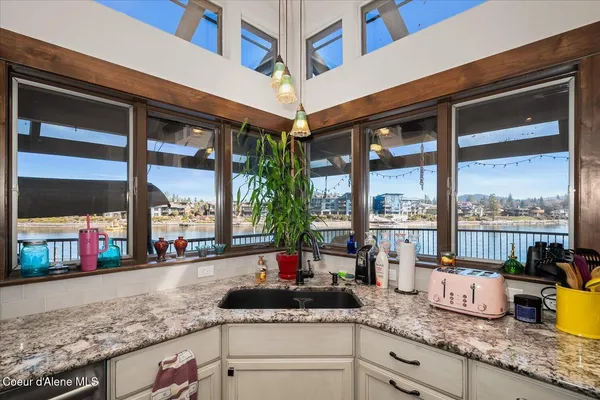 $3,200,000 | 544 South Stewart Court, Coeur D'Alene, ID 83814