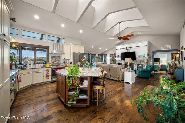 $3,200,000 | 544 South Stewart Court, Coeur D'Alene, ID 83814