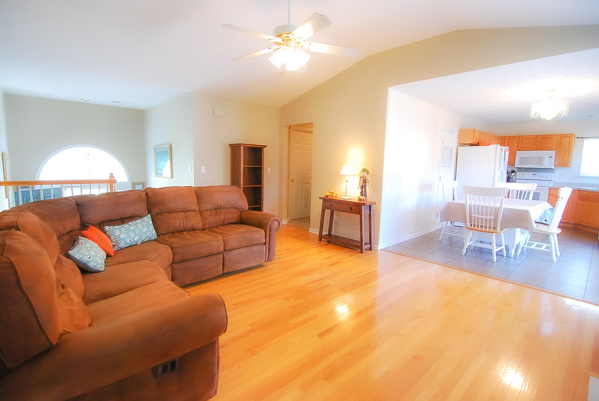 1318 Lantern Road Summerville, SC 29486 - Photo 4 of 26 DSC_0486