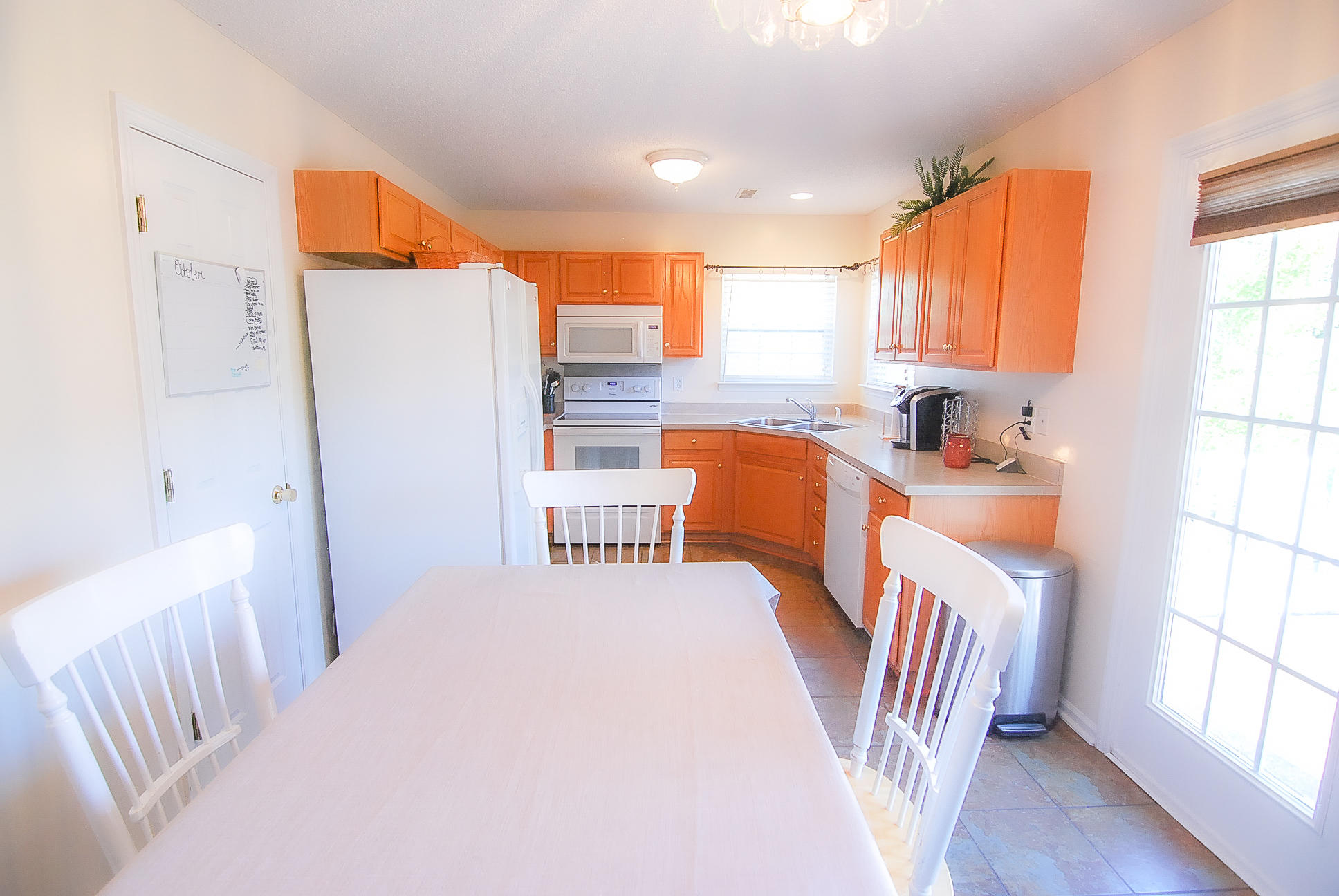 1318 Lantern Road Summerville, SC 29486 - Photo 7 of 26 DSC_0495