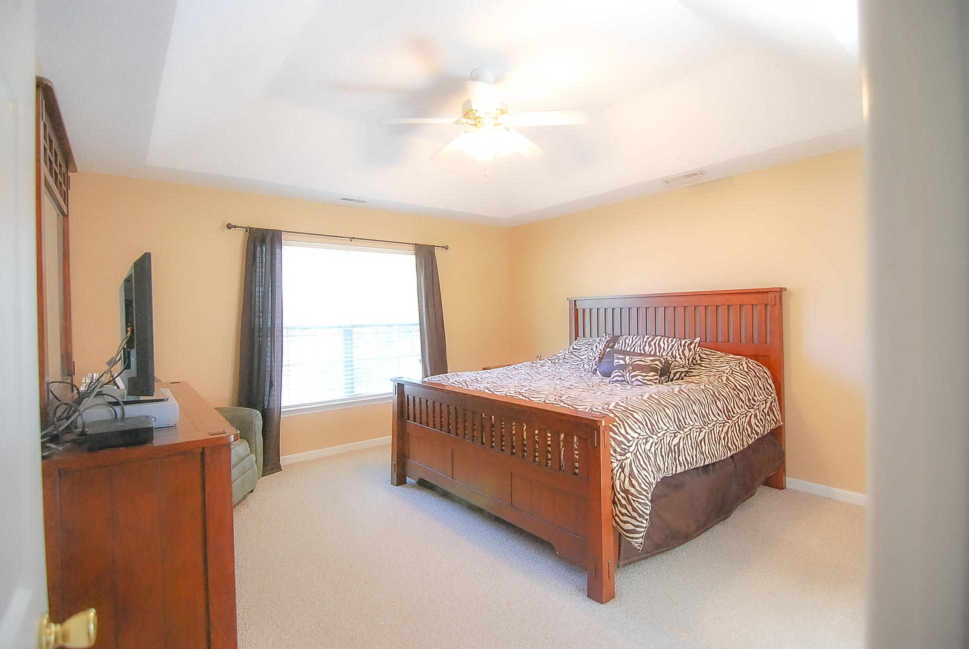 1318 Lantern Road Summerville, SC 29486 - Photo 10 of 26 DSC_0504