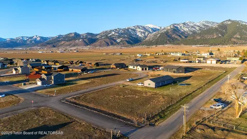 $83,000 | Lot 13 Little Greys Loop, Etna, WY 83118