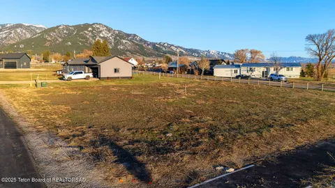 $83,000 | Lot 13 Little Greys Loop, Etna, WY 83118