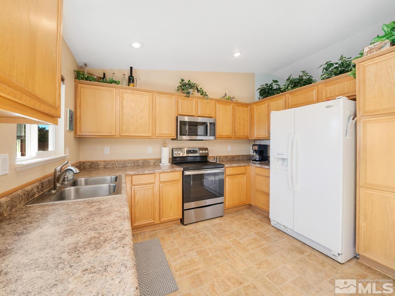 18168 Cedar View Drive Reno, NV 89508 - Photo 11 of 26 Photo 11