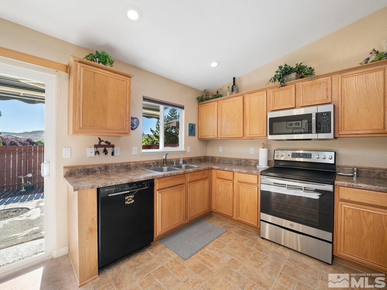 18168 Cedar View Drive Reno, NV 89508 - Photo 10 of 26 Photo 10