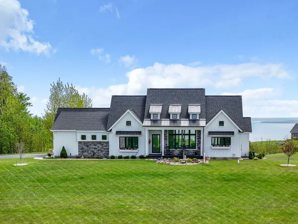 $1,525,000 | 10041 East John Michael Drive, Suttons Bay, MI 49682