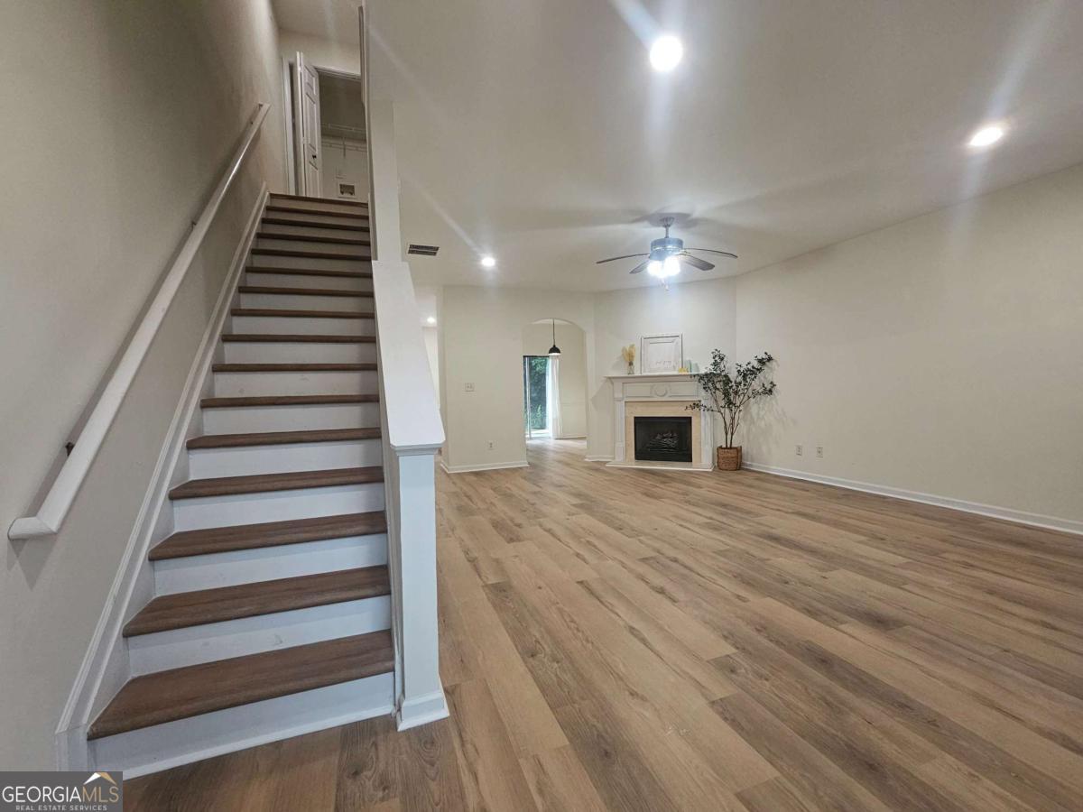 619 Kenridge Way Suwanee, GA 30024 - Photo 3 of 28