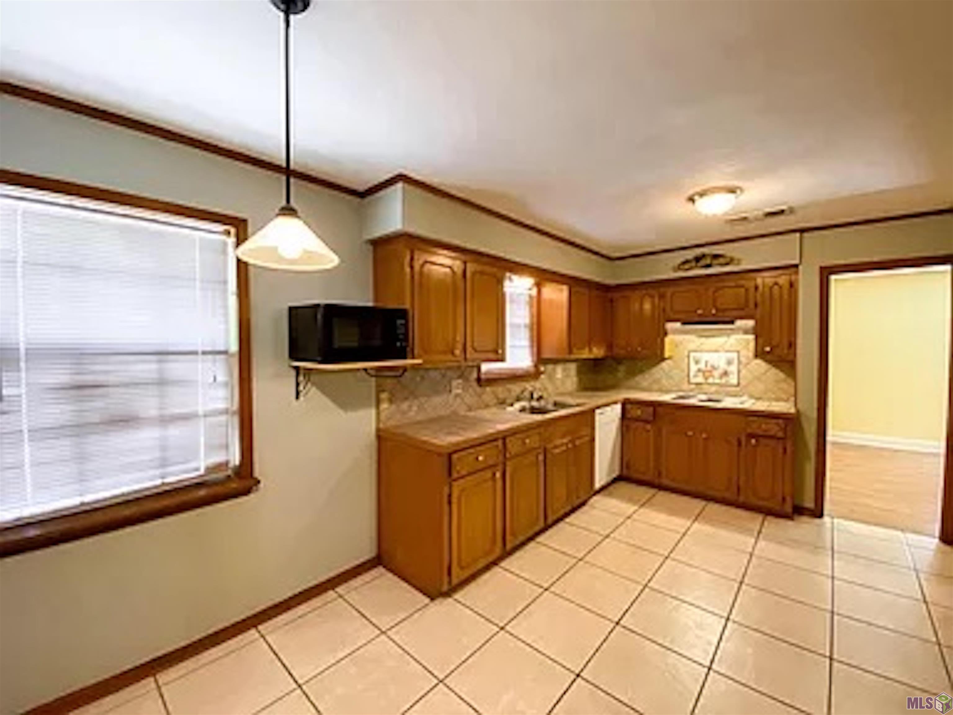 4037 Ridgemont Drive Baton Rouge, LA 70814 - Photo 3 of 12 Gallery Image 3