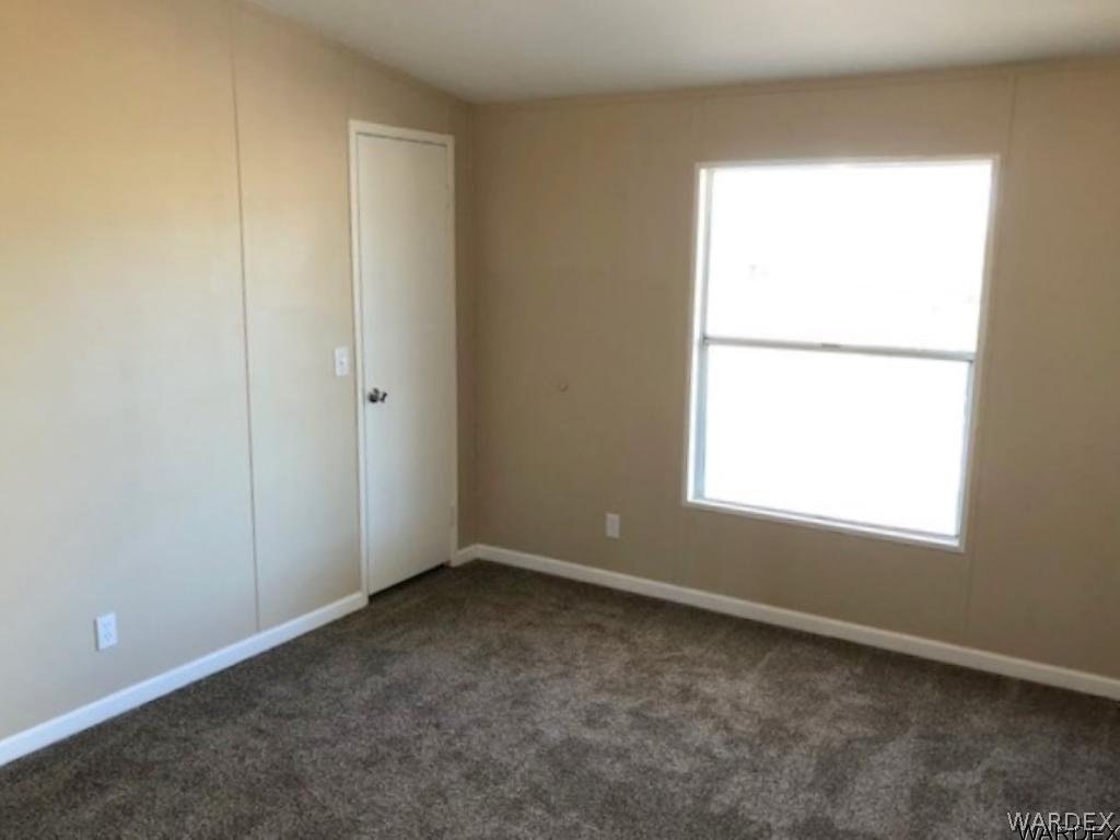 3158 West Malibu Road, Unit 3 Golden Valley, AZ 86413 - Photo 13 of 30 Other side of bedroom2