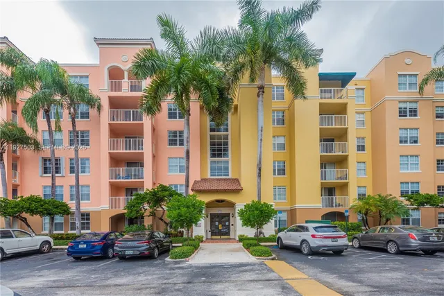 $2,800 | 19601 East Country Club Drive, Unit 7102, Aventura, FL 33180