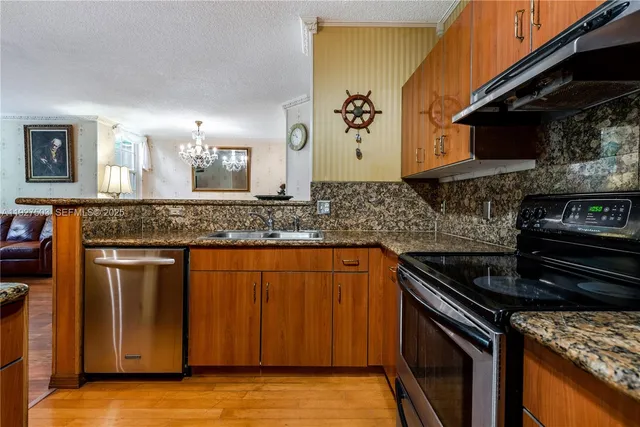 $2,800 | 19601 East Country Club Drive, Unit 7102, Aventura, FL 33180