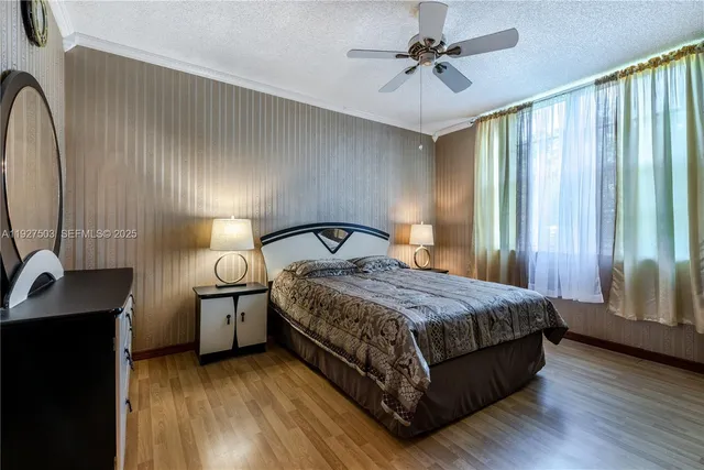 $2,800 | 19601 East Country Club Drive, Unit 7102, Aventura, FL 33180