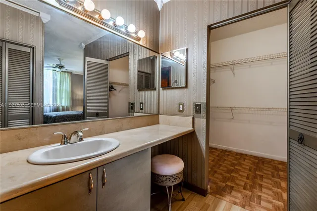 $2,800 | 19601 East Country Club Drive, Unit 7102, Aventura, FL 33180