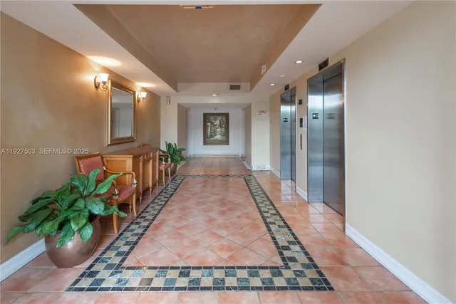 $2,800 | 19601 East Country Club Drive, Unit 7102, Aventura, FL 33180