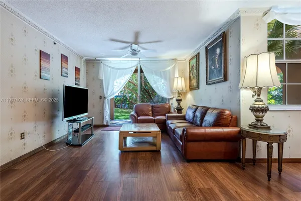 $2,800 | 19601 East Country Club Drive, Unit 7102, Aventura, FL 33180