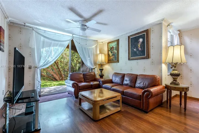 $2,800 | 19601 East Country Club Drive, Unit 7102, Aventura, FL 33180