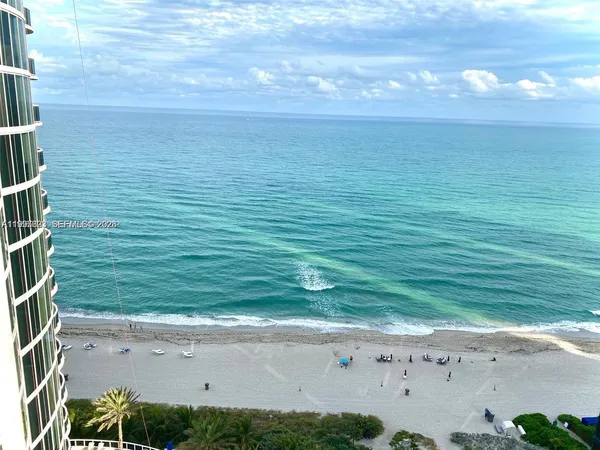 $5,900 | 17201 Collins Avenue, Unit 2005, Sunny Isles Beach, FL 33160