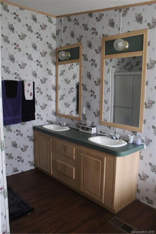 482 Chief Thomas Road Harmony, NC 28634 - Photo 17 of 21 Gallery Image 17