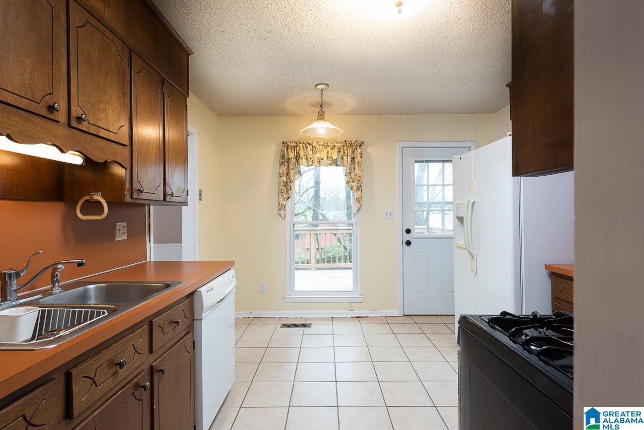 1444 Tropical Circle Alabaster, AL 35007 - Photo 14 of 29