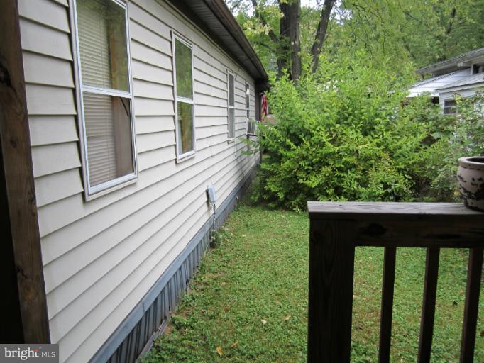 301415 Ranger Road Falling Waters, WV 25419 - Photo 13 of 18 Side yard
