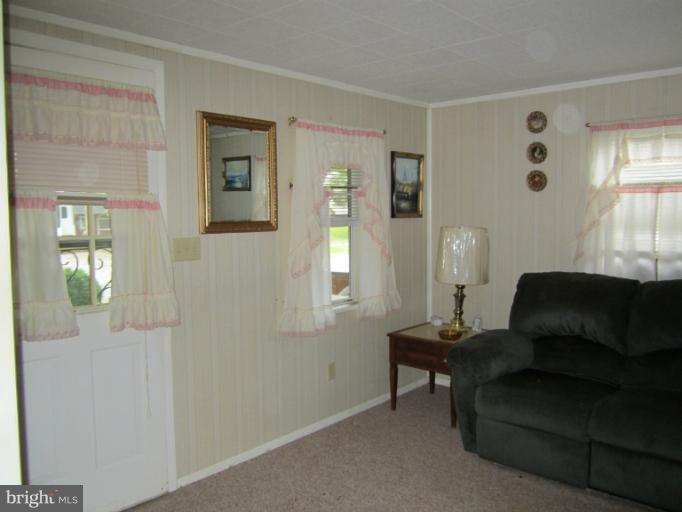 301415 Ranger Road Falling Waters, WV 25419 - Photo 14 of 18 Living Room