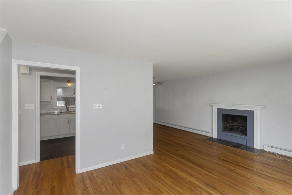 155 Old Farm Road Springfield, MA 01119 - Photo 6 of 33 Gallery Image 6
