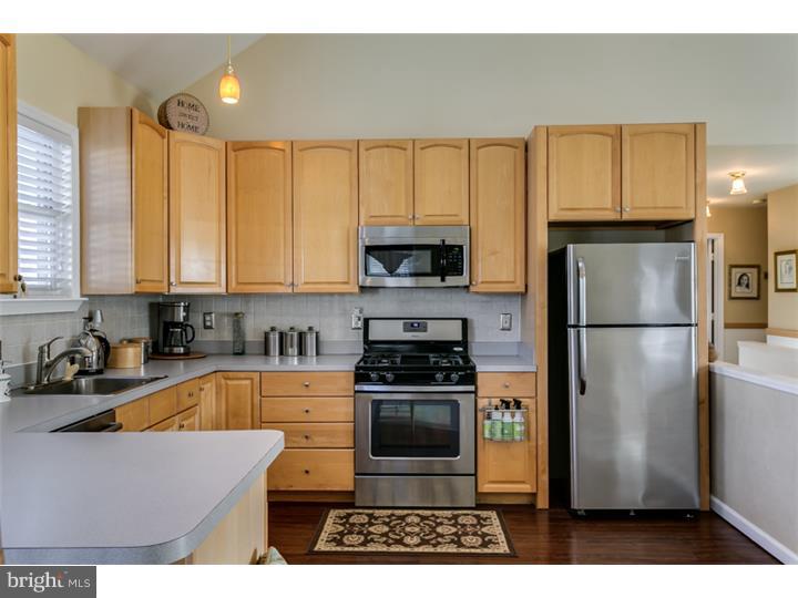 313 Main Street Delran, NJ 08075 - Photo 11 of 21 Kitchen