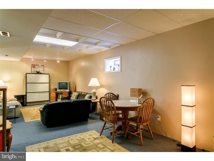 313 Main Street Delran, NJ 08075 - Photo 18 of 21 Family Room