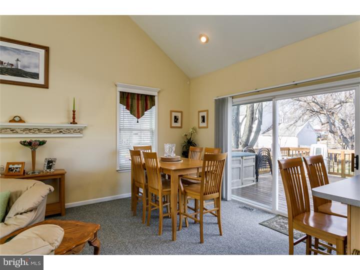 313 Main Street Delran, NJ 08075 - Photo 9 of 21 Dining Room