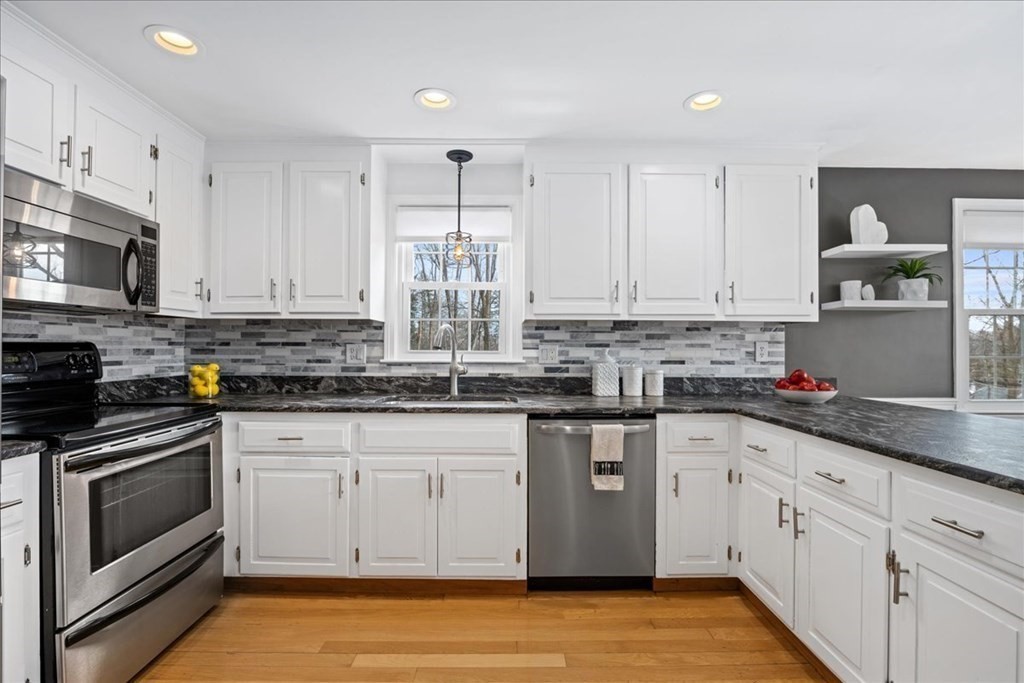 5 Flagg Road Southborough, MA 01772 - Photo 6 of 42 Gallery Image 6
