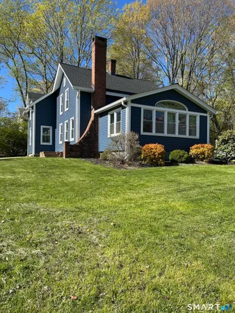$1,995 | 24 North Main Street, Unit 2, East Hampton, CT 06424