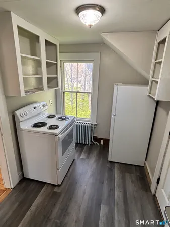 $1,995 | 24 North Main Street, Unit 2, East Hampton, CT 06424