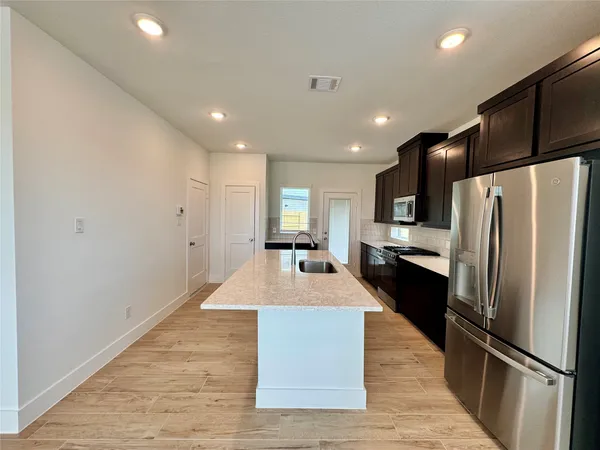 $2,600 | 1210 Shaded Rock Drive, Missouri City, TX 77459