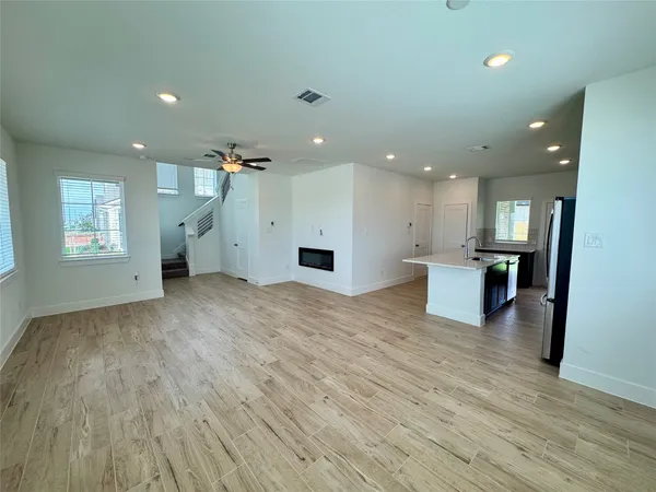 $2,600 | 1210 Shaded Rock Drive, Missouri City, TX 77459