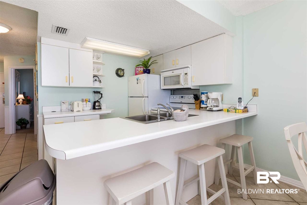 645 Plantation Road, Unit 6406 Gulf Shores, AL 36542 - Photo 10 of 28 Eating Bar