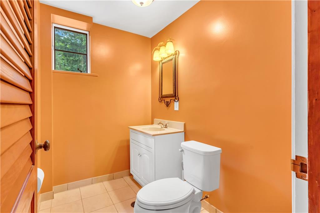 156 McIntyre Road Pittsburgh, PA 15237 - Photo 17 of 23 Half Bathroom on the lower level
