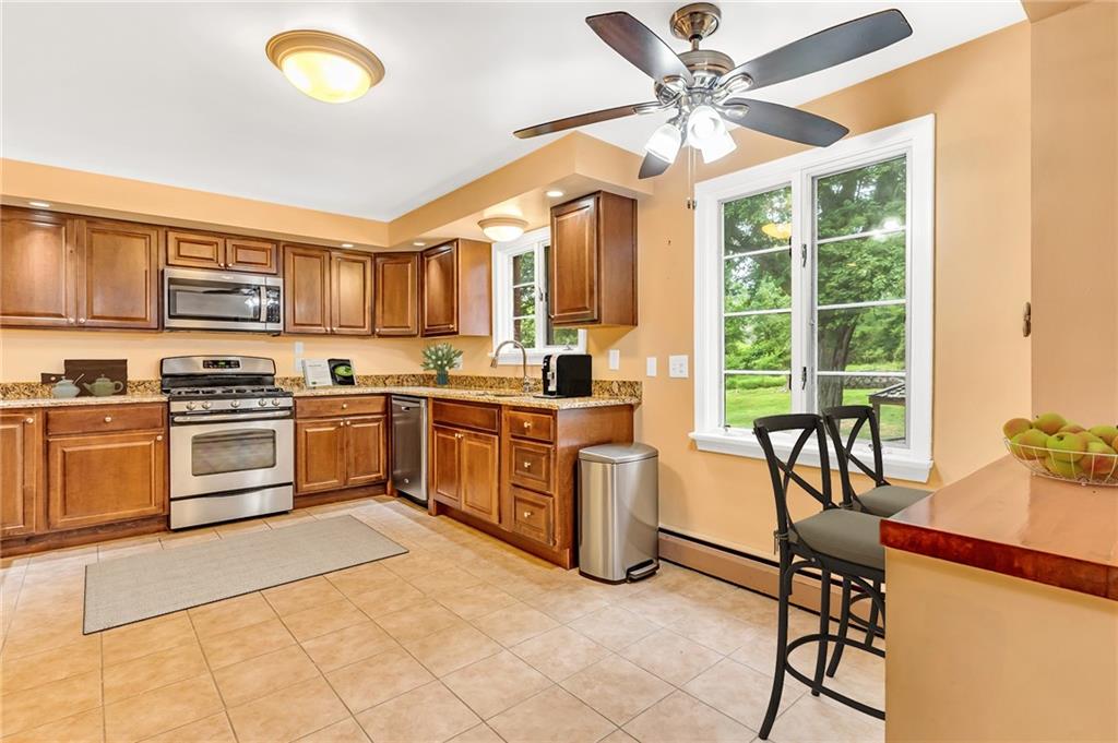 156 McIntyre Road Pittsburgh, PA 15237 - Photo 5 of 23 updated kitchen.