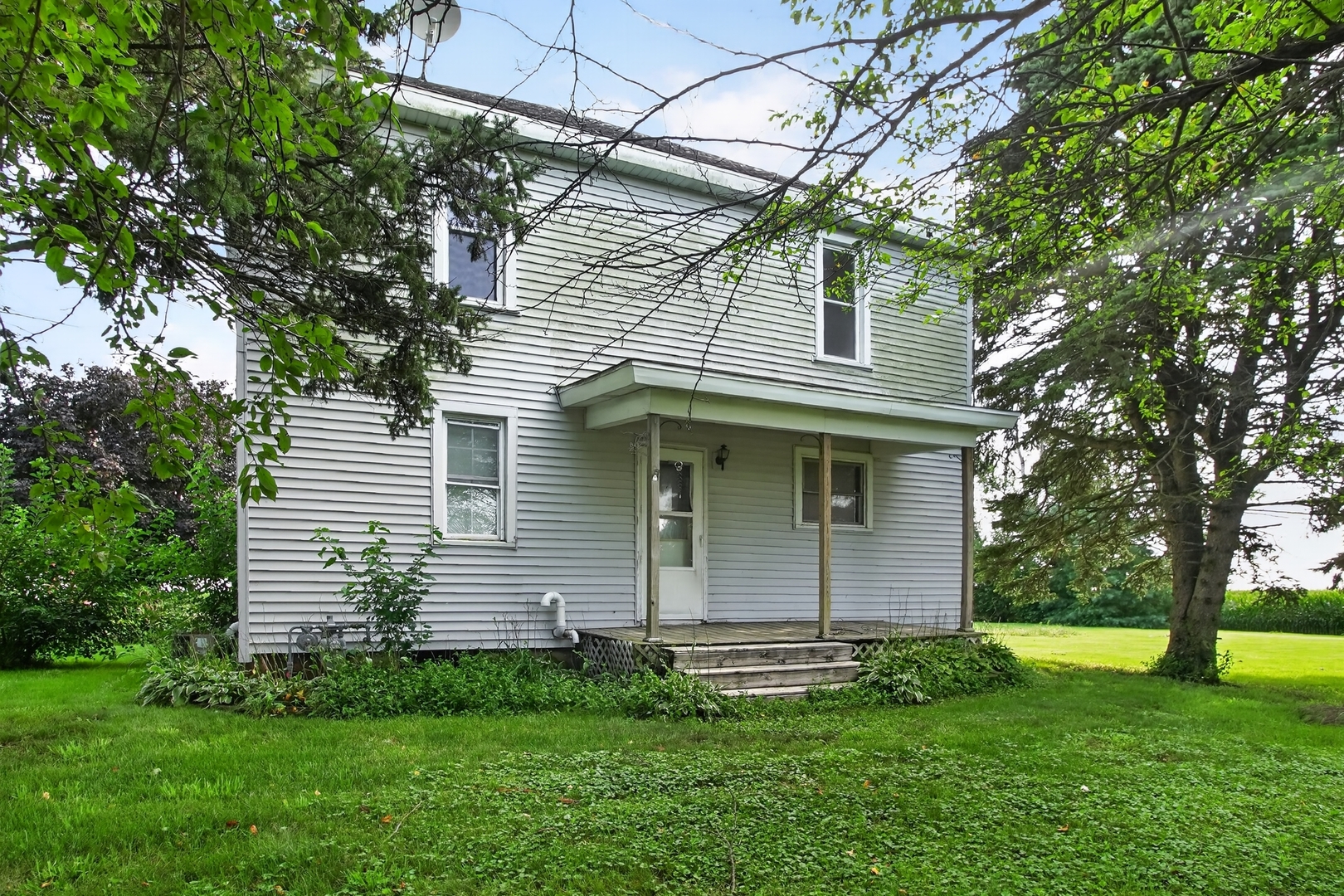 1112 North 33rd Road Ottawa, IL 61350 - Photo 2 of 25 Gallery Image 2